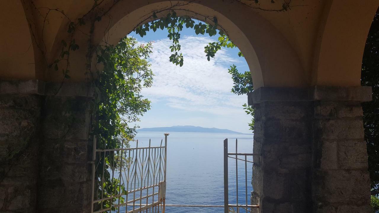 Appartamento Josephine'S Garden Abbazia Esterno foto